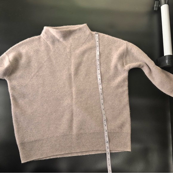 Vince Boulid cashmere turtleneck - Picture 10 of 13